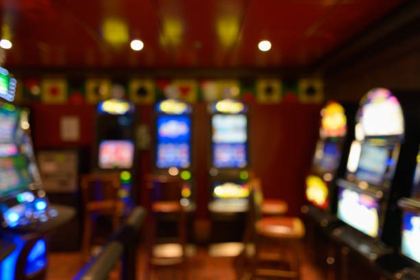 Three Card Poker dealer hand reveal on lagunabet live studio